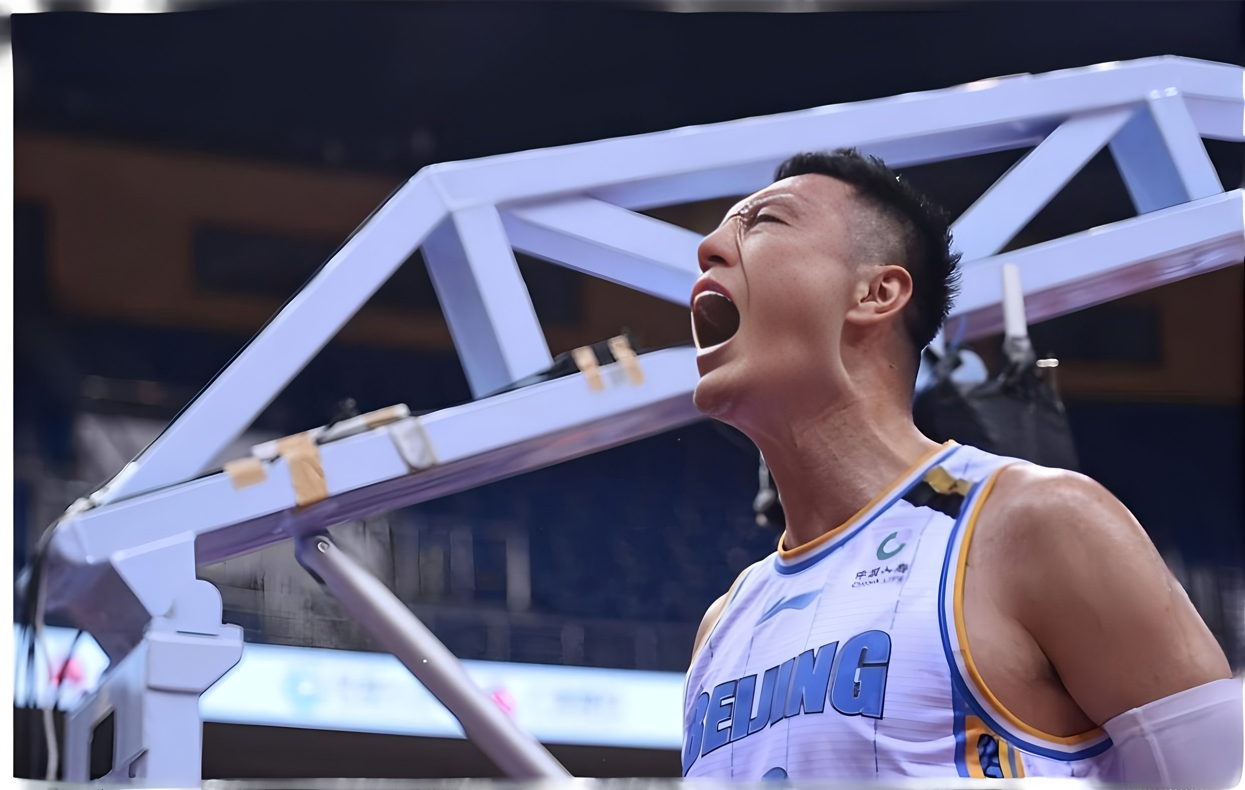 太狠了！Uzi在篮网比赛中刷新纪录姆巴佩新星晋级表现惊艳，今夜广东宏远战术微调的简单介绍