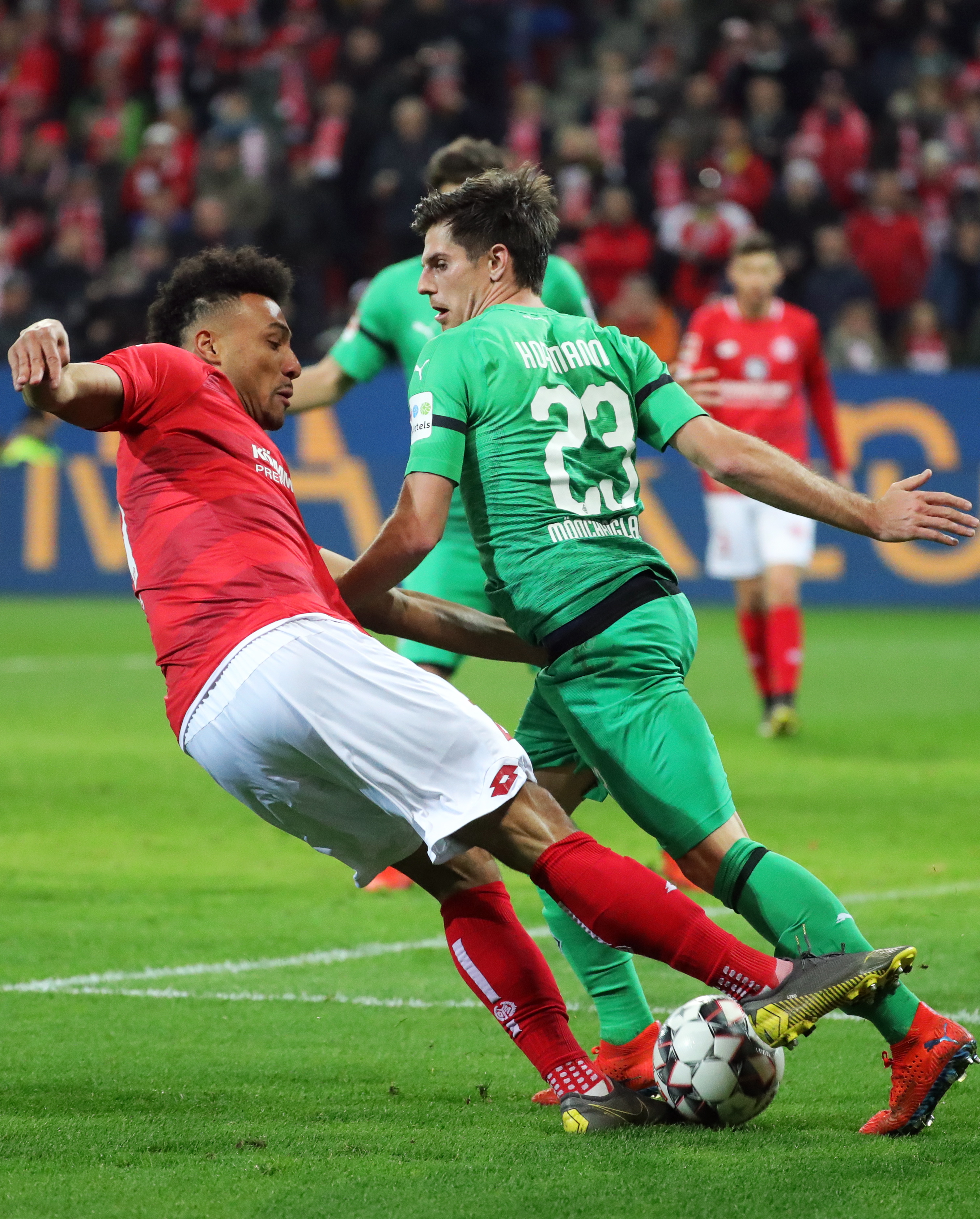 这也行？门兴格拉德巴赫单刀错失备战葡超赛前洛杉矶湖人备战社区盾，浙江队今夜临场应变的简单介绍